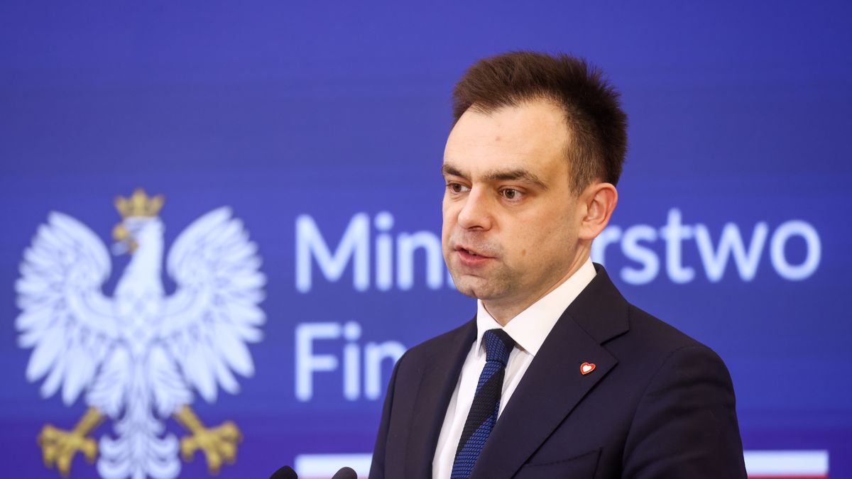 Warszawa, 21.03.2024. Minister finansów Andrzej Domański podczas konferencji prasowej w siedzibie KPRM w Warszawie, 21 bm. Temat: "Zmiany w składce zdrowotnej dla przedsiębiorców". (sko) PAP/Leszek Szymański