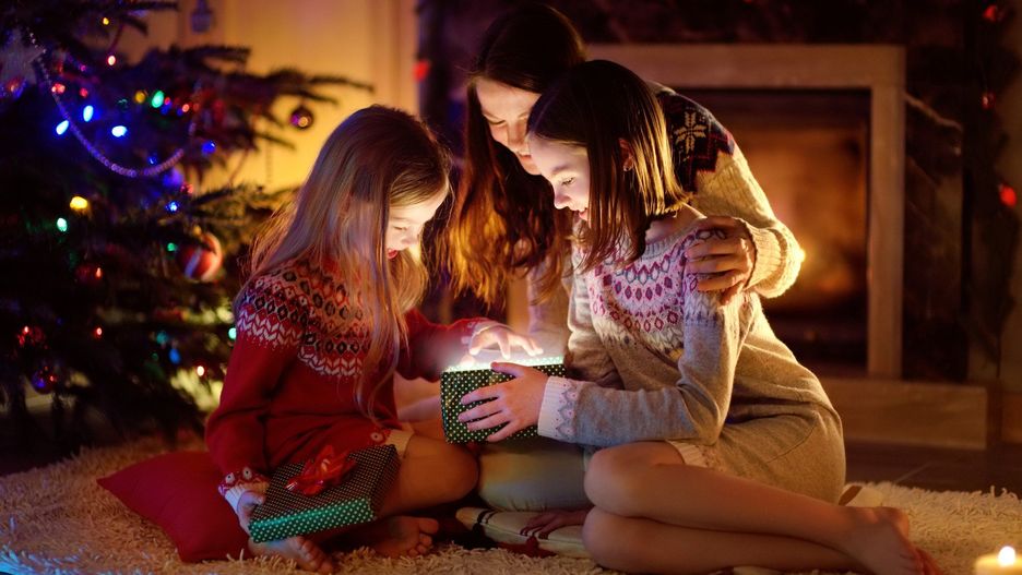 Warto postawić na nieco bardziej uroczysty strój na Święta, ale pamiętajmy, że najważniejszy jest wspólnie spędzony czas.
