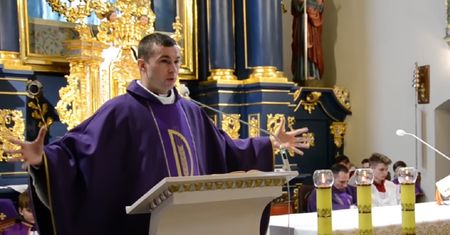 Ksiądz pozbawił złudzeń. Nie mogą być chrzestnymi