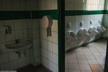 Piekło szkolnych toalet. Tak Niemcy chcą temu zaradzić