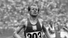 Za krytykę inwazji pozbawili go pracy i stopnia pułkownika