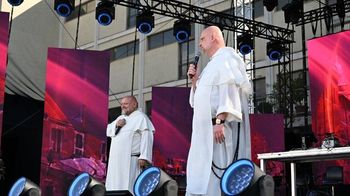 Ojcowie Szustak i Nowak w Casa Polonia: "Jezus mówi: chcę się tobą zająć"