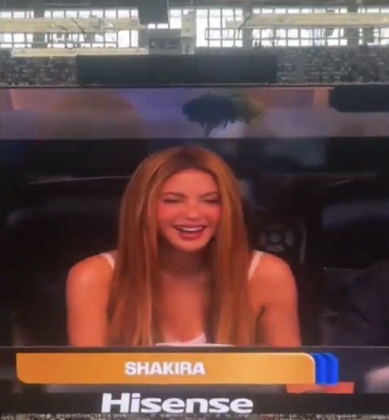 Odmieniona Shakira na meczu Argentyna-Austria