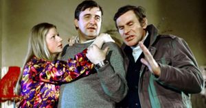 "Brunet wieczorową porą". Jak dobrze znasz tę kultową produkcję?