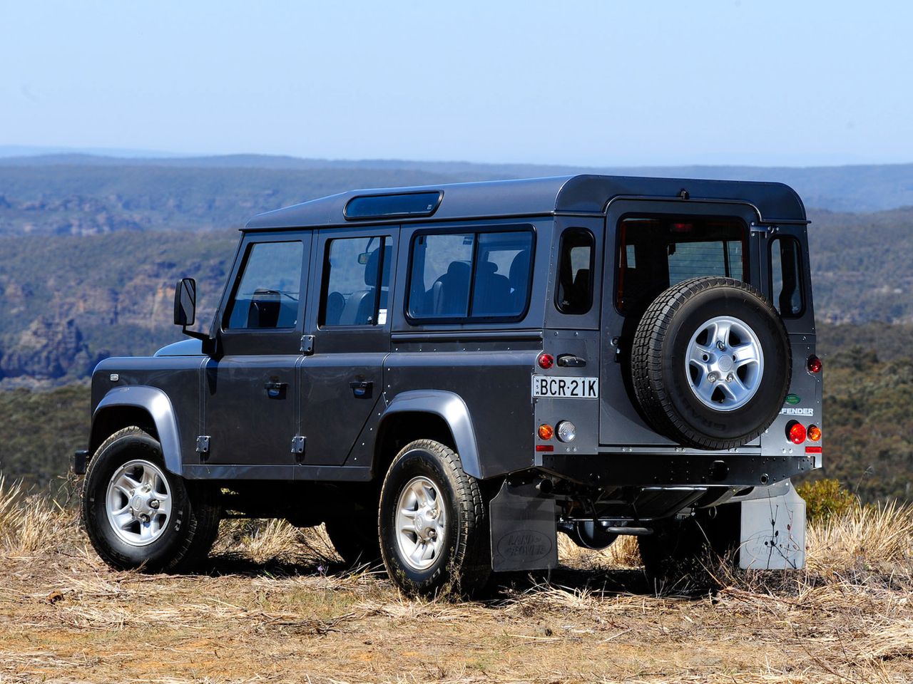 Land Rover Defender 110 Station Wagon AU-spec (2007)