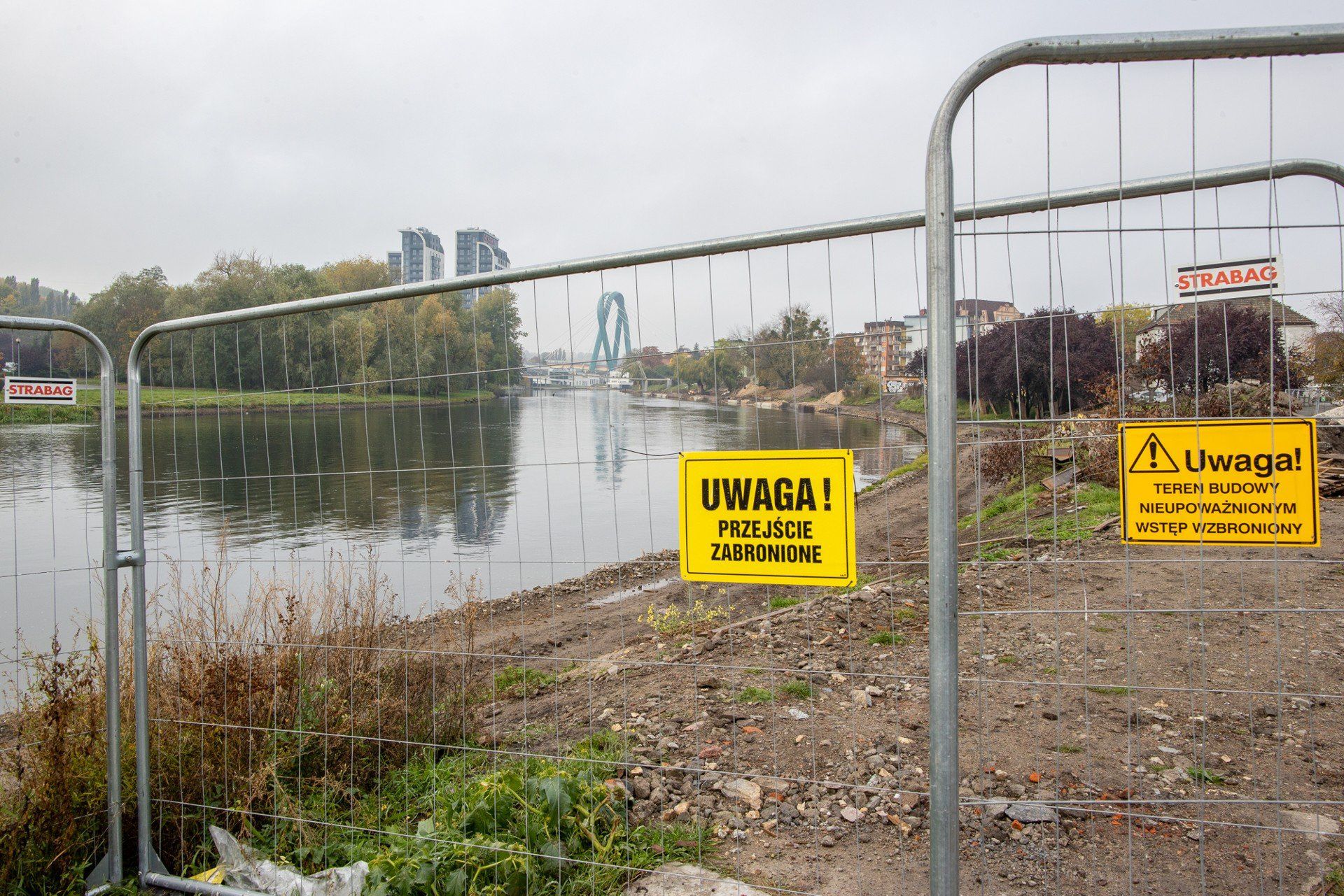 Od tego czasu bulwary są zamknięte dla pieszych i rowerzystów.