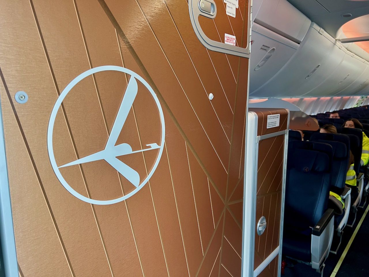 Boeing 737 MAX 8. Nowa kabina PLL LOT