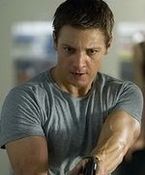 ''Dziedzictwo Bourne'a'': Agent rządowy Jeremy Renner [wideo]