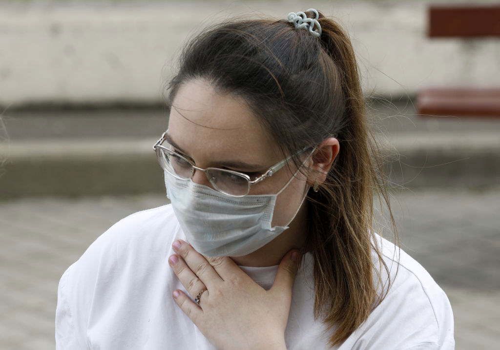 Tak COVID atakuje Polaków. Wiadomo, jakie objawy teraz dominują