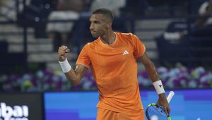 Dobry początek najwyżej rozstawionego. Stary mistrz wygrał na oczach Rogera Federera