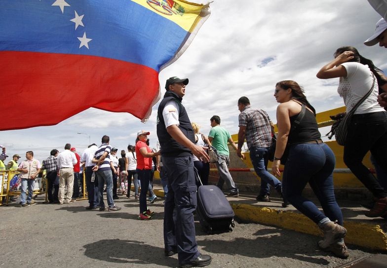 Gospodarka Wenezueli. Władze nakazały okupację amerykańskiej fabryki