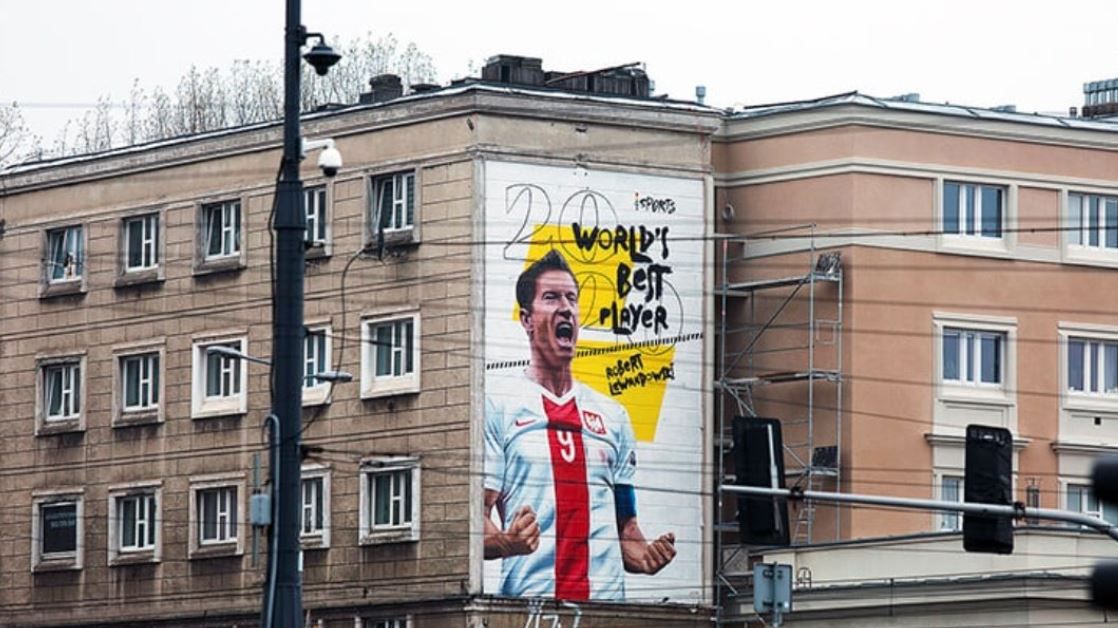 mural z podobizną Lewandowskiego