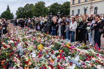 Nie żyje król Harald V. Tłumy Norwegów płaczą w Oslo
