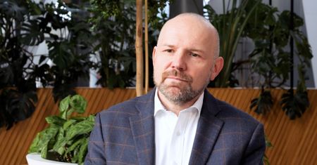 Polacy odbudowują swoje oszczędności. Coraz częściej odkładają nie na czarną, ale na białą godzinę