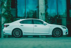 Lexus LS600h