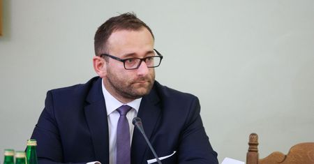 OLT i Jet Air pralnią brudnych pieniędzy? "Bizantyjskie rozmiary i sztaby złota"