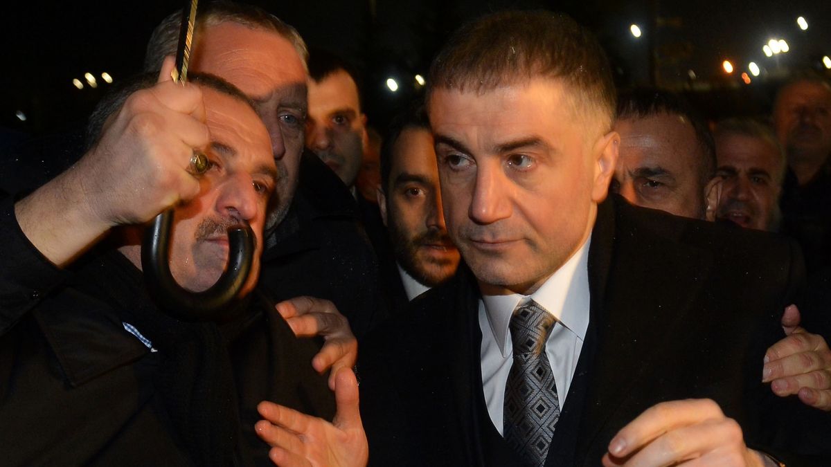 Turecki gangster Sedet Peker oskarża członków rządu o korupcję