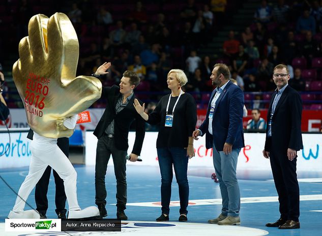 Otylia Jędrzejczak chętnie angażuje się w akcje promujące sport wśród dzieci i młodzieży