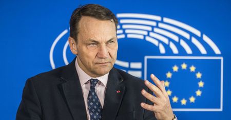 "Okłamał mnie". Sikorski ostro o irańskim dyplomacie