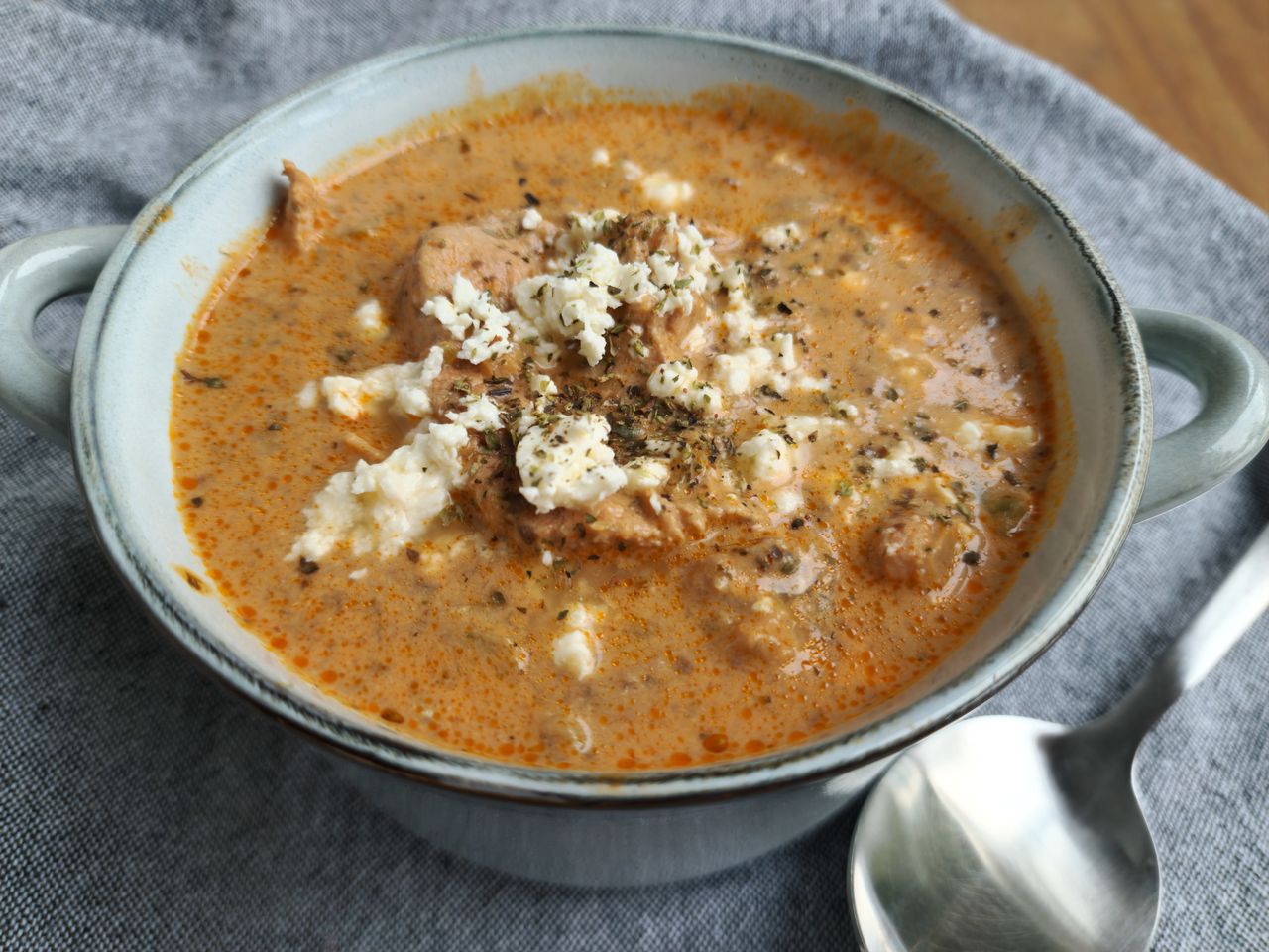 Kiedy temperatura spada, sięgam po ten przepis. Już po kilku łyżkach zakręcam grzejniki