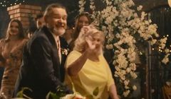 Alior Bank reklamuje pożyczkę z gwarancją kampanią „Rata stała jak skała”