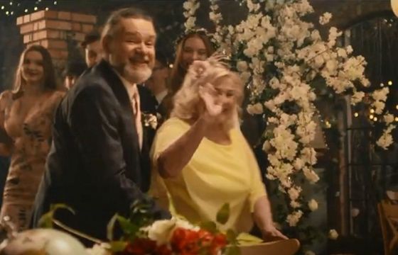 Alior Bank reklamuje pożyczkę z gwarancją kampanią „Rata stała jak skała”