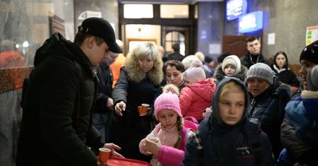 Ukraina pogrążona w ciemnościach. "Problem będzie narastał. Czeka nas fala uchodźców"