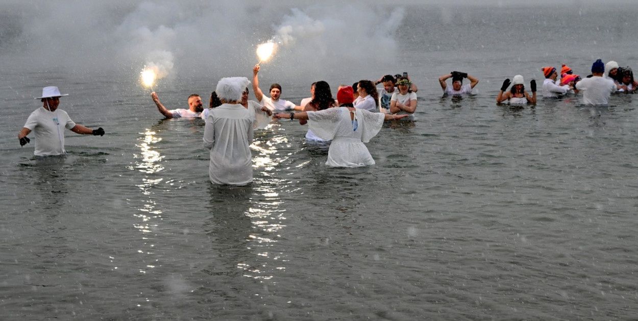 Tarnobrzeg: Charytatywne "Jezioro Aniołów" w zimowej scenerii