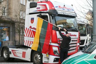 Żądają uwolnienia litewskich ciężarówek. Straty liczone są w milionach euro