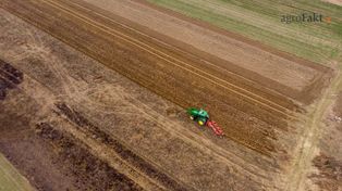 Rekordowe ceny ziemi rolnej w KOWR – gdzie najwięcej za hektar?