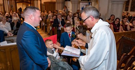 Przyspieszyli swój ślub, kiedy okazało się, że ich dziecko ma guza mózgu