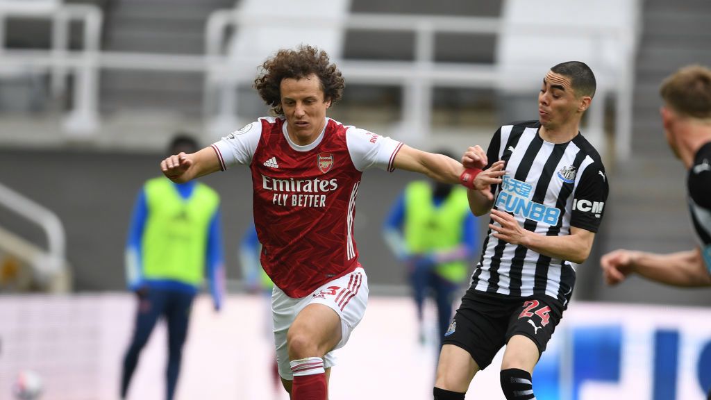Getty Images /  Stuart MacFarlane/Arsenal FC / Na zdjęciu: David Luiz (po lewej)