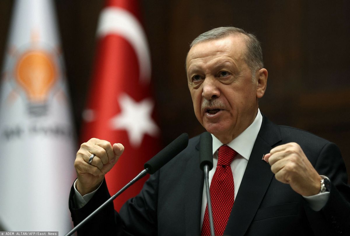 Prezydent Turcji Recep Tayyip Erdogan zapowiada ofensywę lądową w Syrii