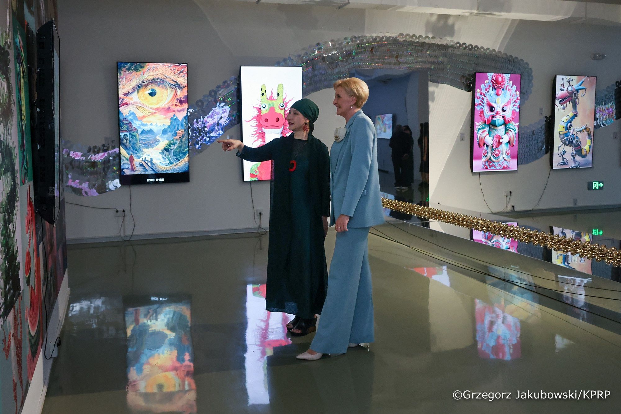 Agata Duda z wizytą w muzeum. Zaskoczyła wyborem stroju.