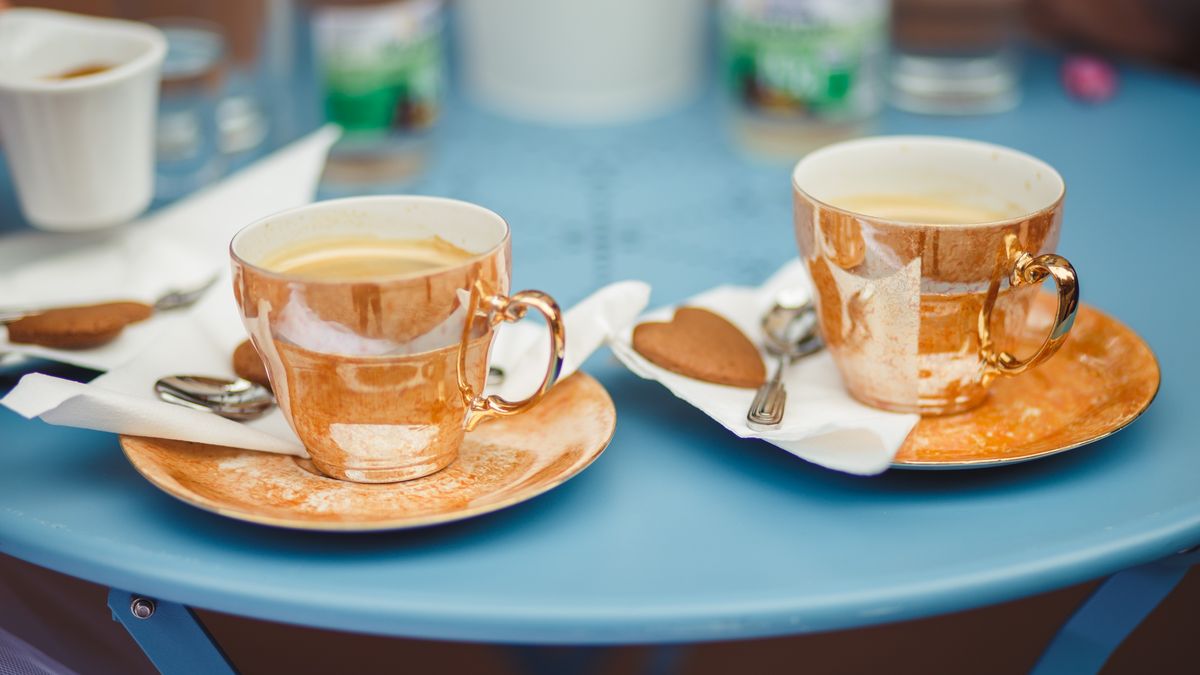 Dodatki do kawy, których lepiej unikać