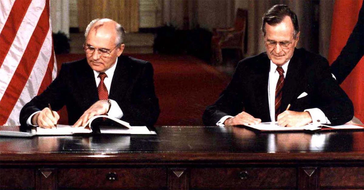 Michaił Gorbaczow i George H.W. Bush w 1990 r.