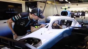 F1: Robert Kubica w roli przewodnika. Otrzymał prezent od małego chłopca (wideo)