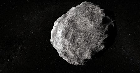 Kilometrowa asteroida minie Ziemię w najbliższy piątek. Ale jeśli próbujecie ją „dostrzec” to nie warto zwlekać