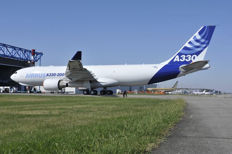 Airbus dostarczył pierwsze samoloty A350 dla Qatar Airways