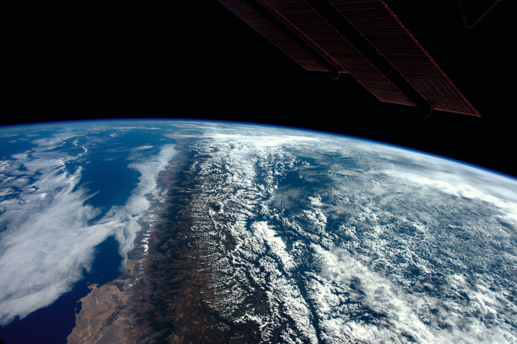 "Hello, Is This Planet Earth" - zachwycające zdjęcia z orbity Ziemi 2
