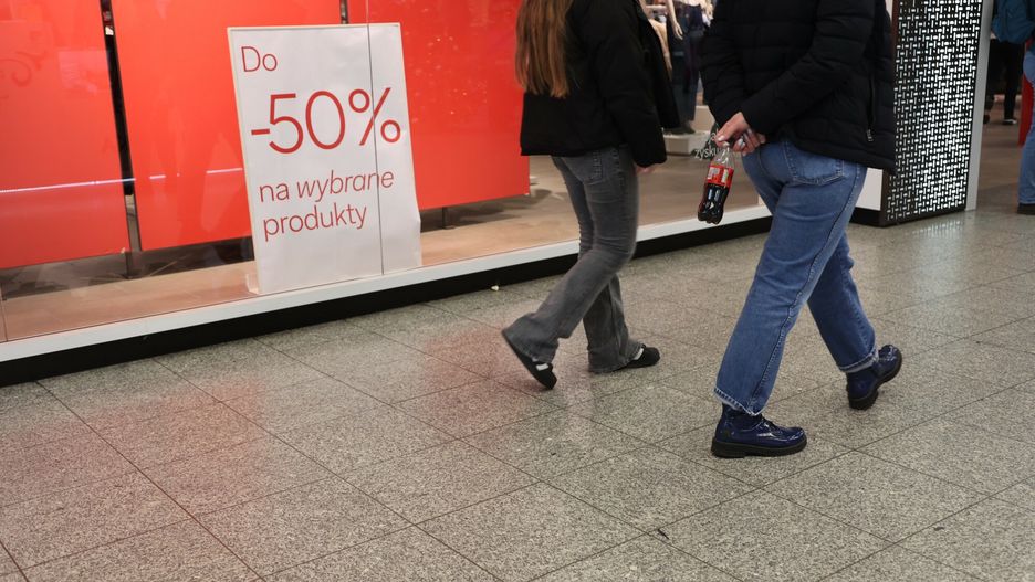 Ruszy?y po?wi?teczne wyprzeda?e
27.12.2024. Krakow. W galeriach handlowych ruszyly poswiateczne wyprzedarze. fot. Mateusz Kotowicz/REPORTER
Mateusz Kotowicz/REPORTER