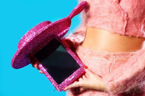 Co tam szczotka! Idealne selfie zrobicie tym różowym kapeluszem 5