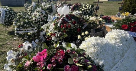 Pogrzeb ofiar zbrodni w Prusicach. Poruszający widok