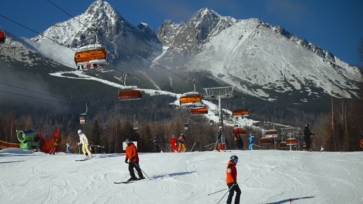 Temporary
TATRANSKA LOMMNICA, SLOVAKIA - DECEMBER 27: Skiers enjoy a festive skiing during the Christmas holidays at the ski resort in the High Tatras mountain range near Tatranska Lomnica, Slovakia on December 27, 2024. Robert Nemeti / Anadolu/ABACAPRESS.COM
AA/ABACA