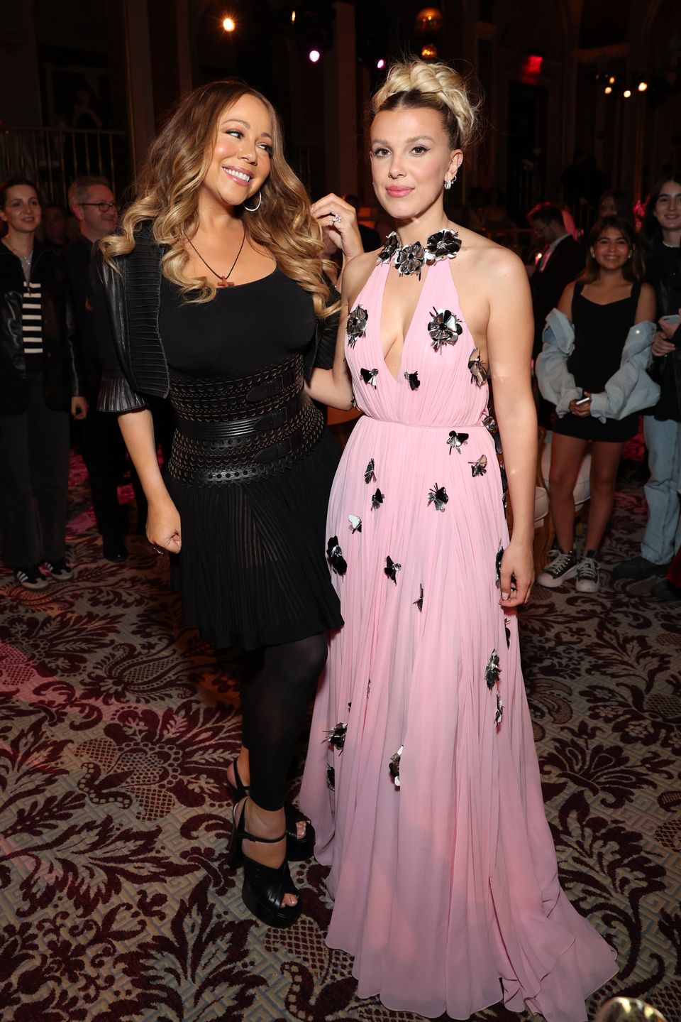 Mariah Carey i Millie Bobby Brown na premierze "Enola Holmes 2"