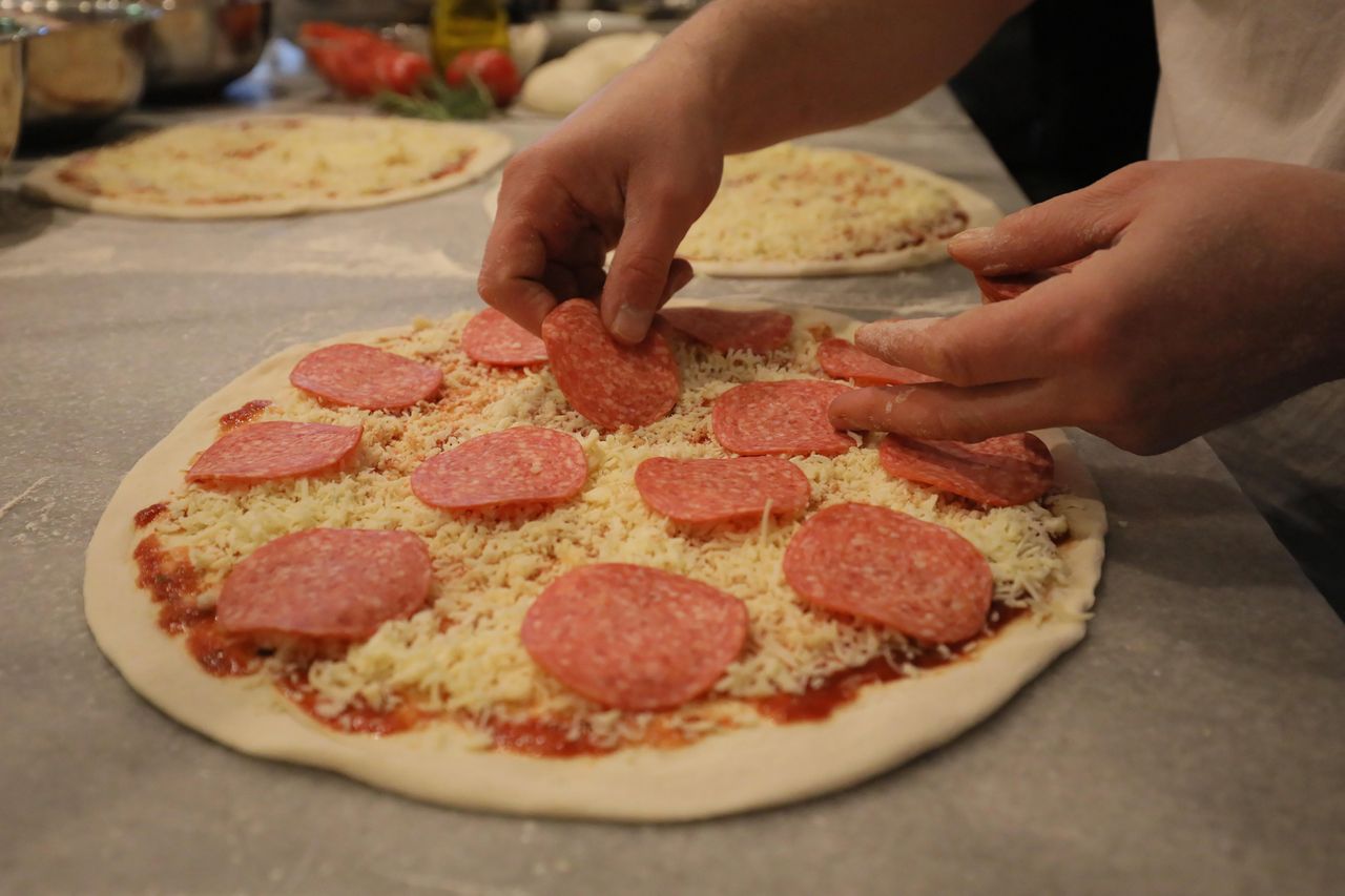 Przetrwają tylko pizzerie i fast foody? Branża gastronomiczna w dołku