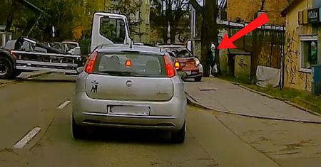 Wjechał na chodnik, ale na tym nie koniec. Ludzie aż się zagotowali