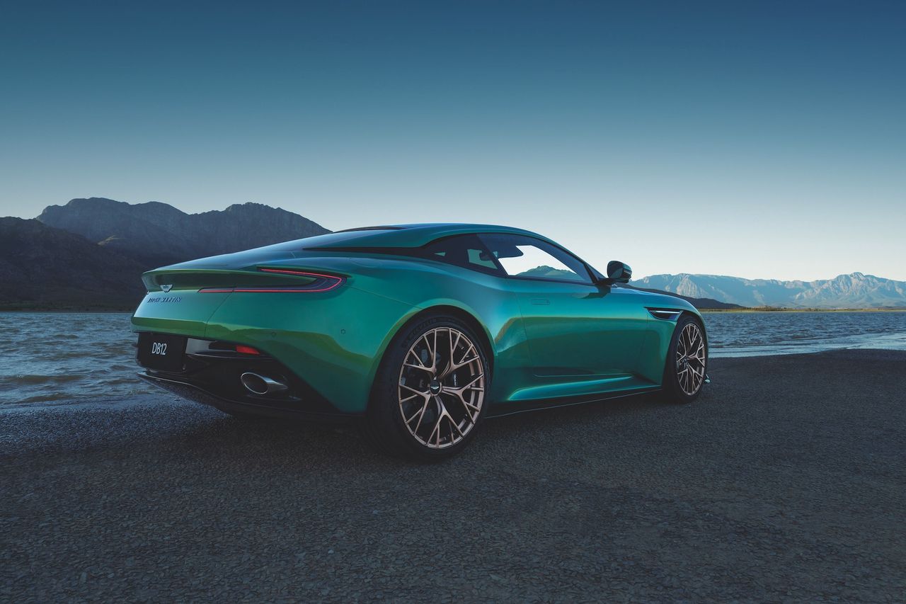 Aston Martin będzie używał podzespołów Geely. Tak wygląda globalizacja