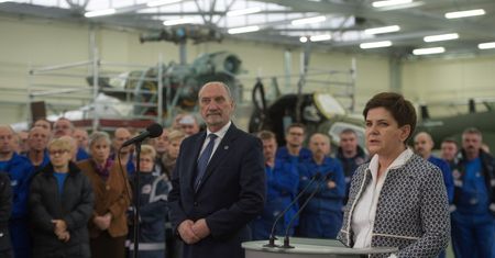 Szydło: jest dobra perspektywa dla zakładów wojskowych w Łodzi
