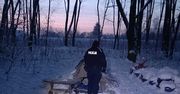 Spali w namiocie przy - 20 st. C. Ocaliła ich policja